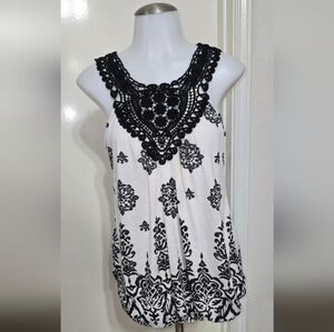 Elegant Black and White Lace Trim Women's Top